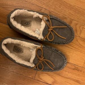 Ugg Dakota Moccasins